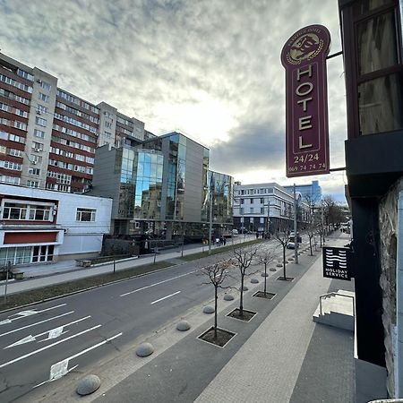 Prestige Apart-Hotel Кишинів Екстер'єр фото