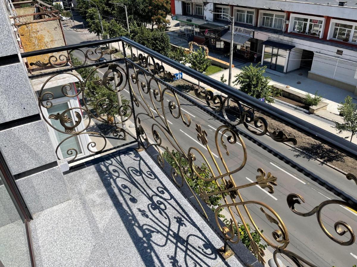 Prestige Apart-Hotel Кишинів Екстер'єр фото